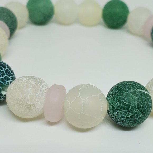 Green and White Agate Crackle Matte Bracelet - Picture 2 of 2